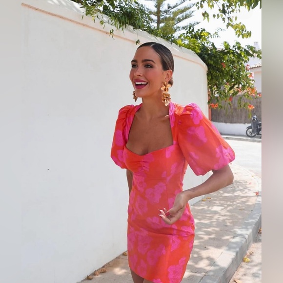Zara Dresses & Skirts - Zara dress mini puff wide sleeve cut out hot Pink Floral wedding summer vacation